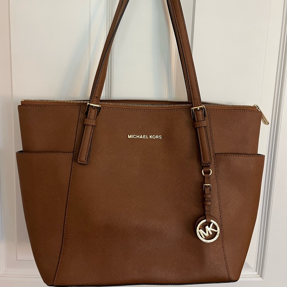 Leather tote bag
